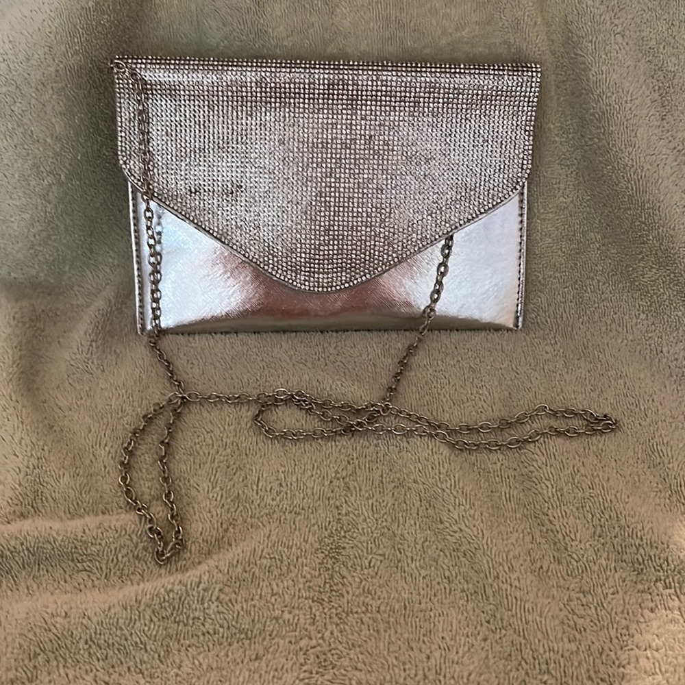 Women’s bag made by Olivia Miller, cross body, with chain strap